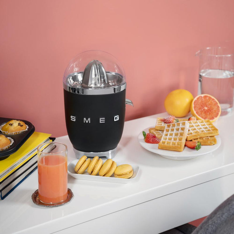 Smeg 50's Style Aesthetic Citrus Juicer CJF11BLUS IMAGE 4