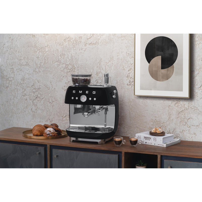 Smeg Retro-Style Manual Espresso Coffee Machine EGF03BLUS IMAGE 12