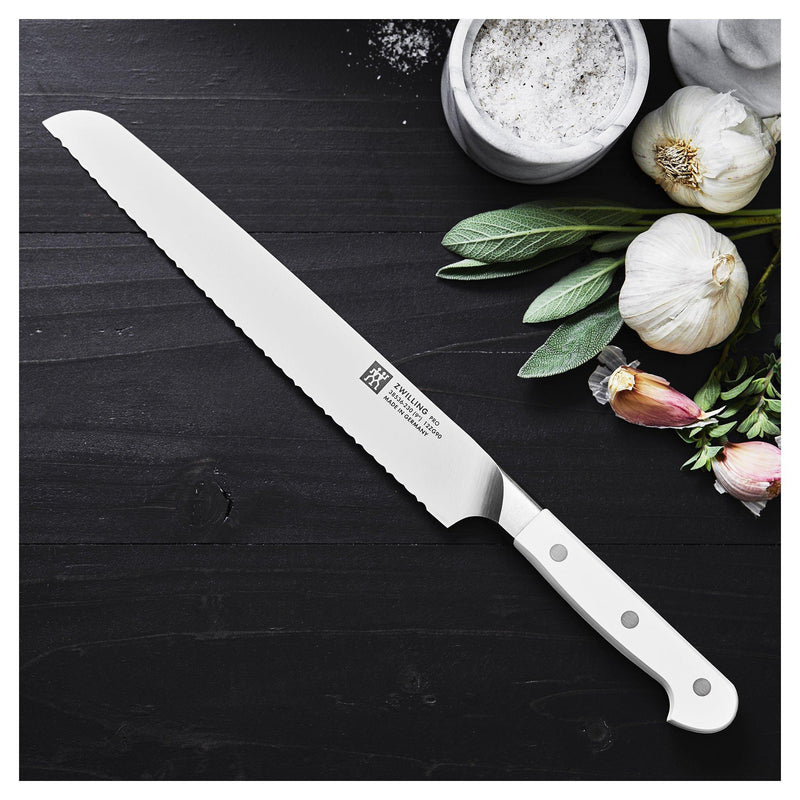 Zwilling 9-inch Bread Knife 1009860 IMAGE 5