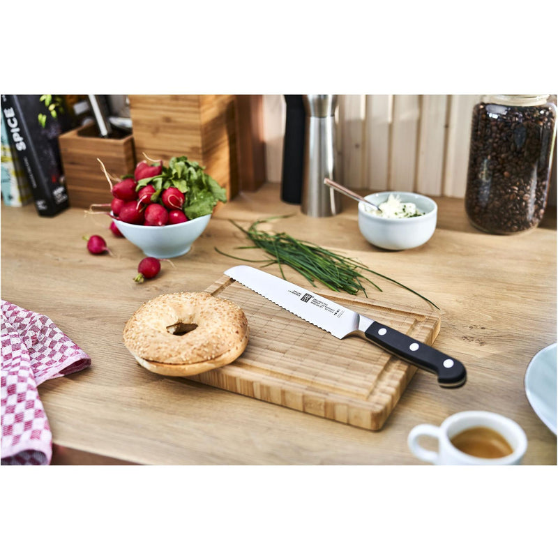 Zwilling Pro 8-inch Bread Knife 1002800 IMAGE 9